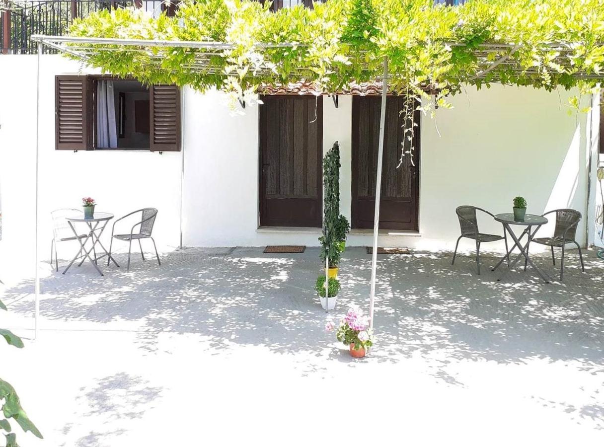 Daphnes Apartments Ratzaklion Экстерьер фото