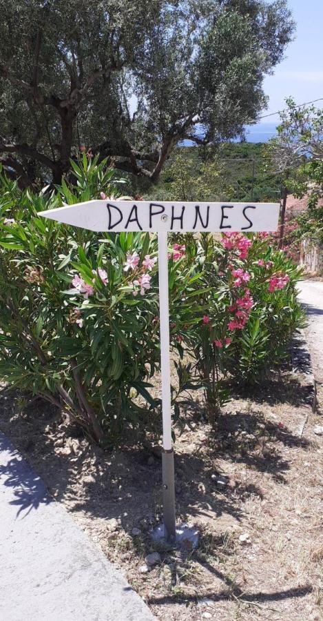 Daphnes Apartments Ratzaklion Экстерьер фото