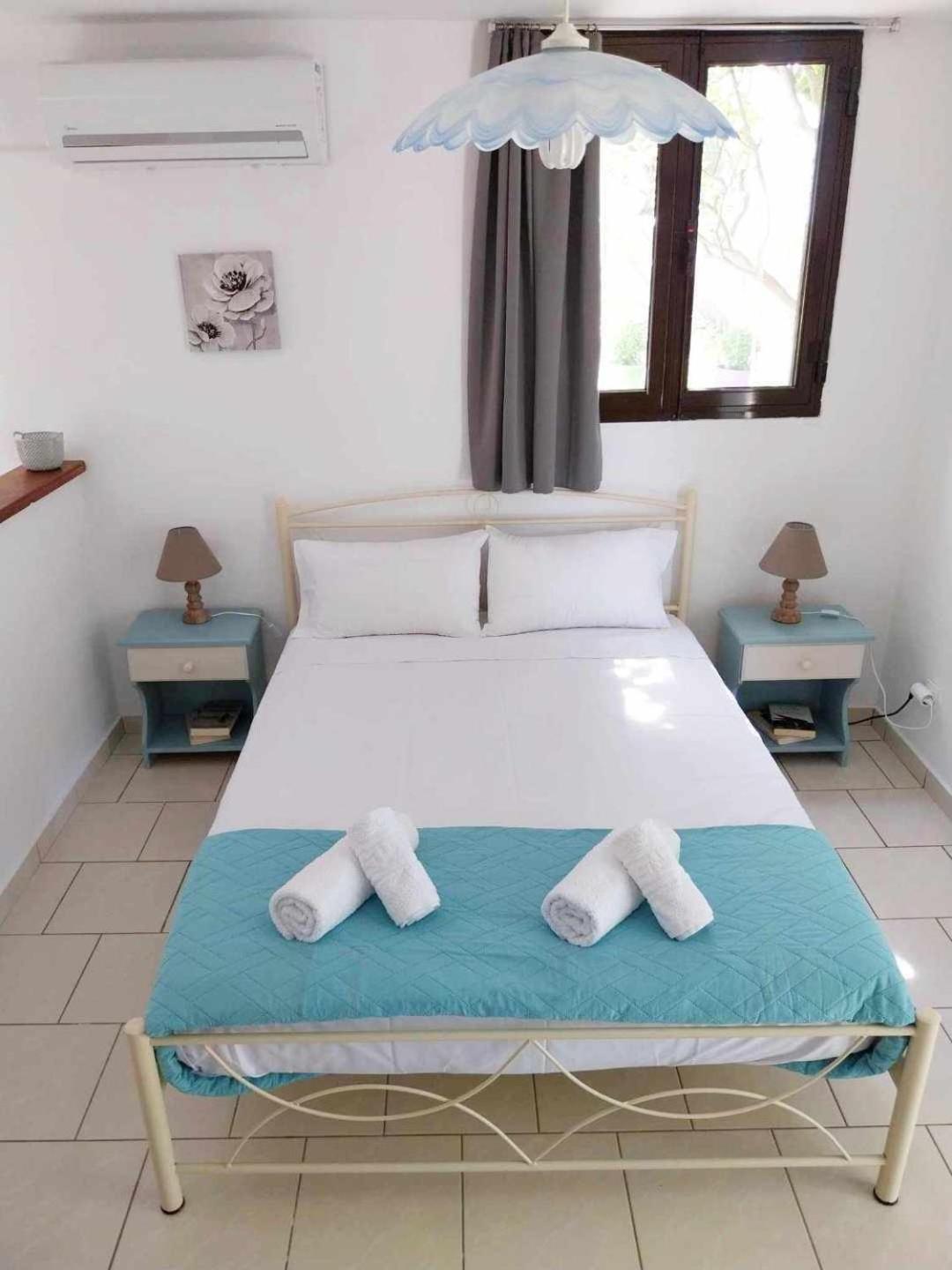 Daphnes Apartments Ratzaklion Экстерьер фото